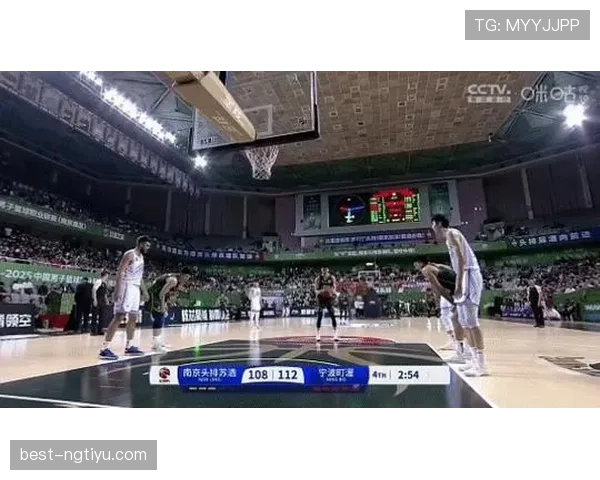 比赛暂停：裁判中断比赛的条件与恢复程序解析